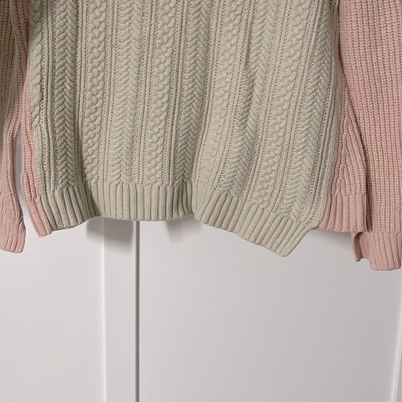 BCBGMaxAzria women asymmetrical Alpaca Blend Sweater XXS Pink Beige Crew Neck - Picture 4 of 4